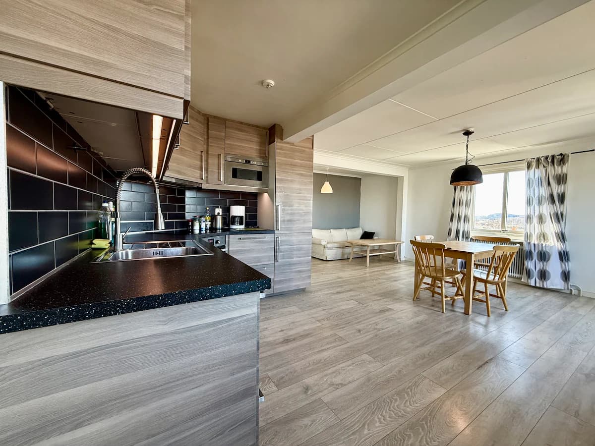 Corporate accommodation for up to 6 people in Ale, furnished home in Gothenburg