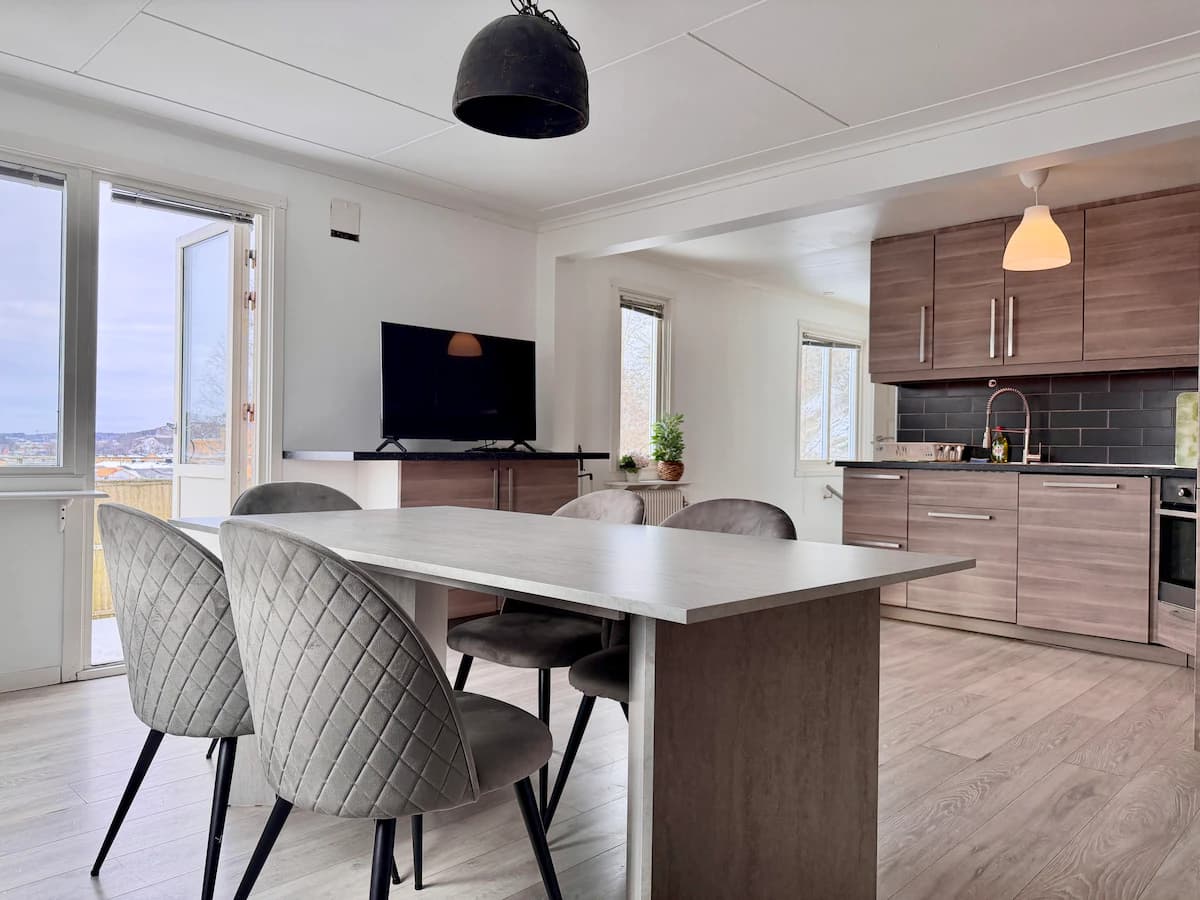 Corporate accommodation for up to 4 people in Ale, furnished home in Gothenburg