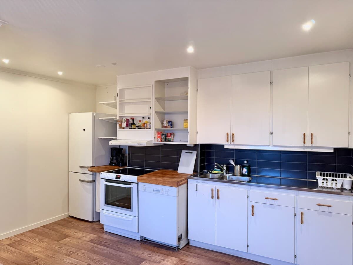 Corporate accommodation for up to 4 people in Ale, photo 5